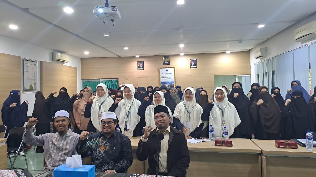  Academic Tour UNIDA Gontor di STAIL Surabaya Bahas Adab dan Penguatan Tauhid